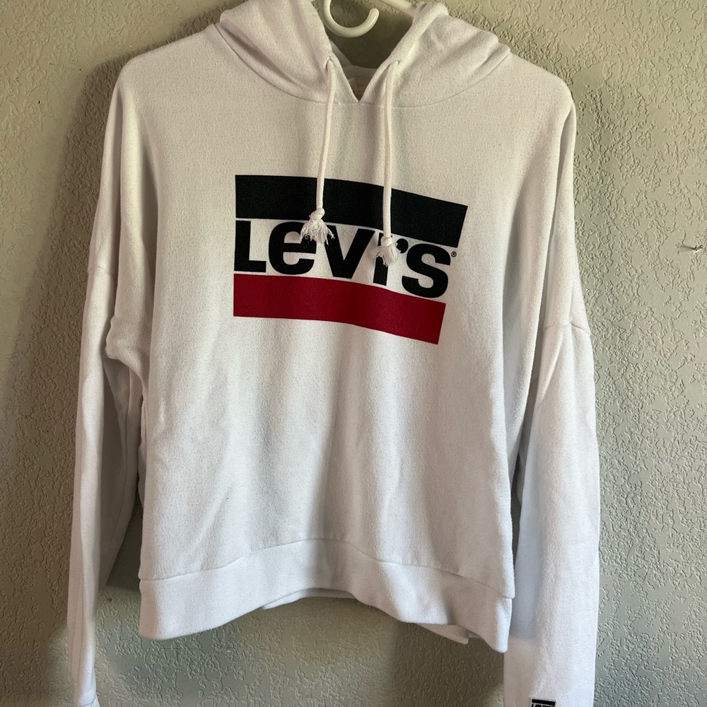 Levi’s Cropped Hoodie
